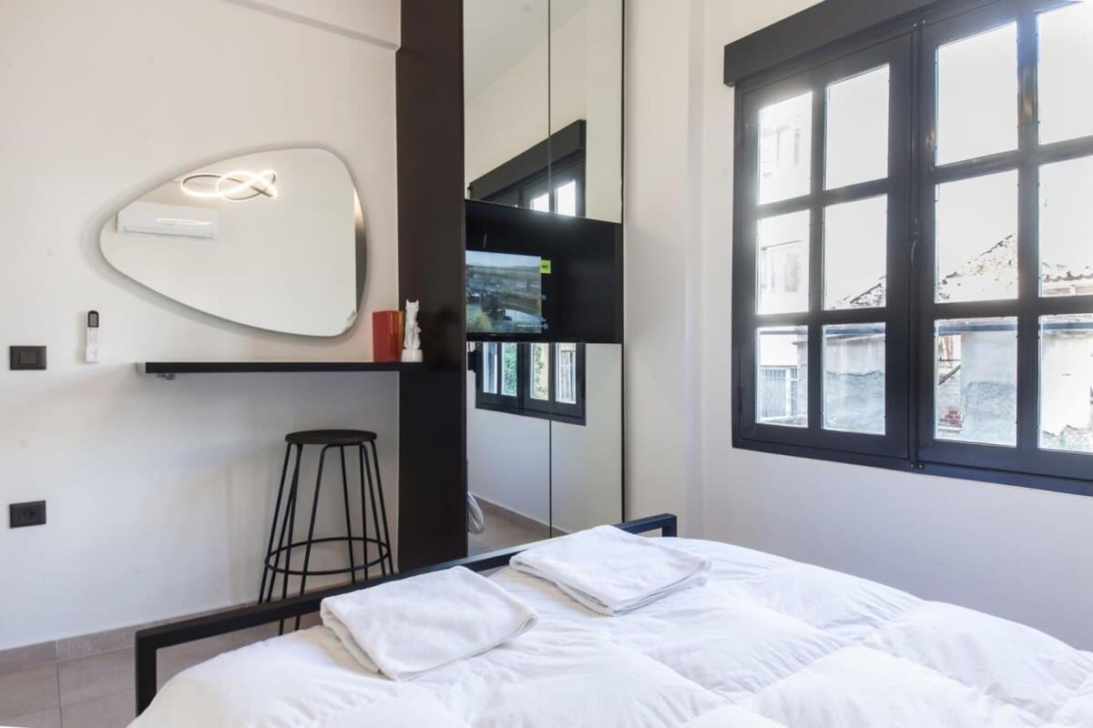 Beautiful Elegant Apartment Next To Monastiraki Athen Exterior foto