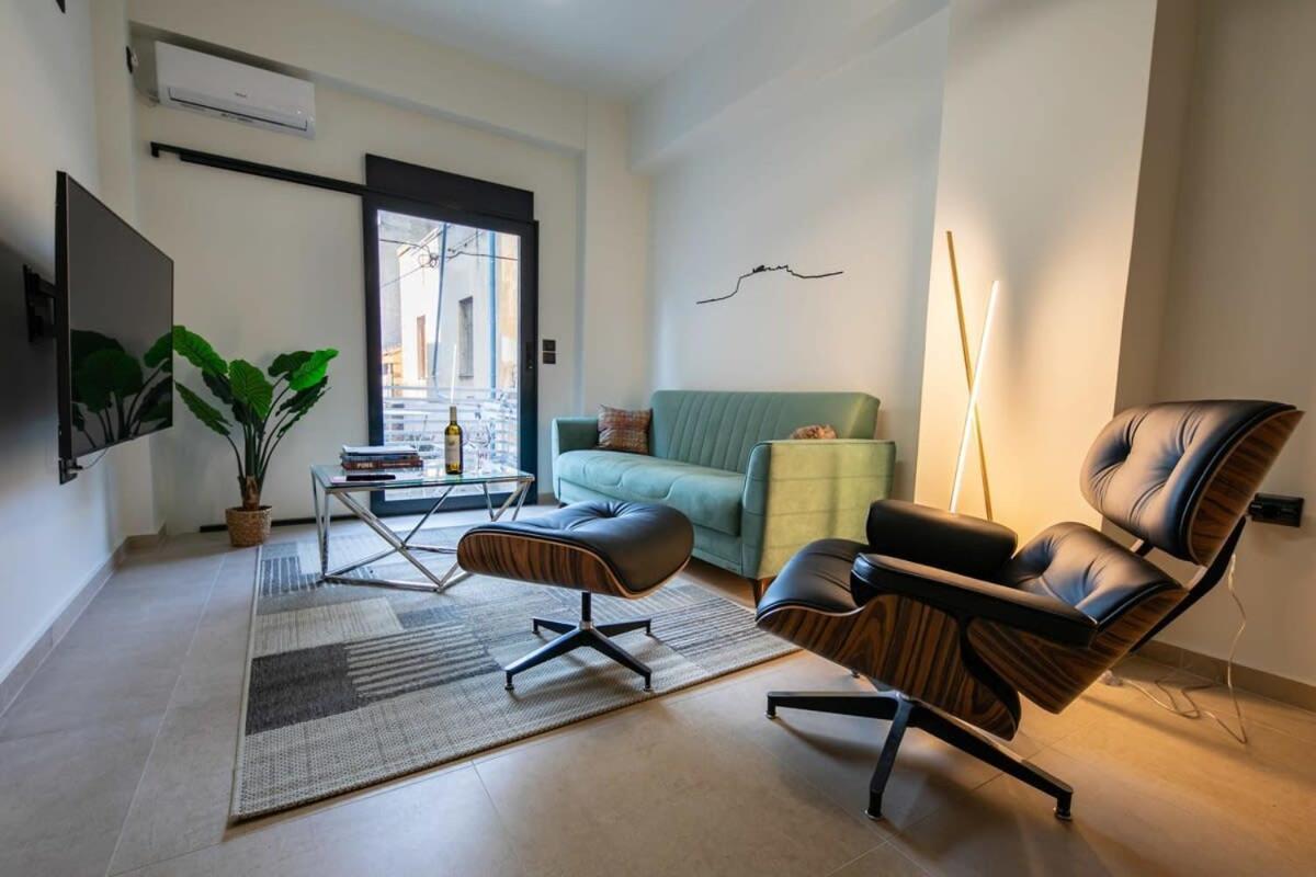 Beautiful Elegant Apartment Next To Monastiraki Athen Exterior foto