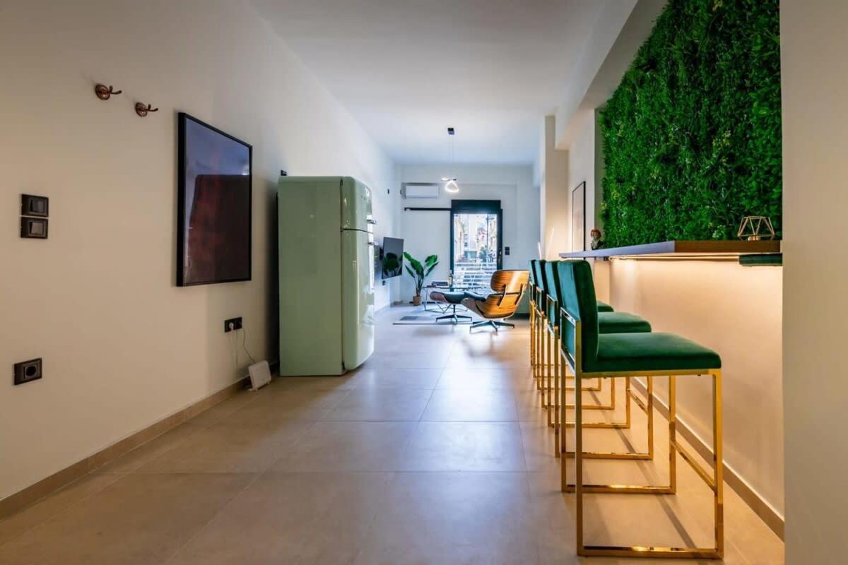 Beautiful Elegant Apartment Next To Monastiraki Athen Exterior foto